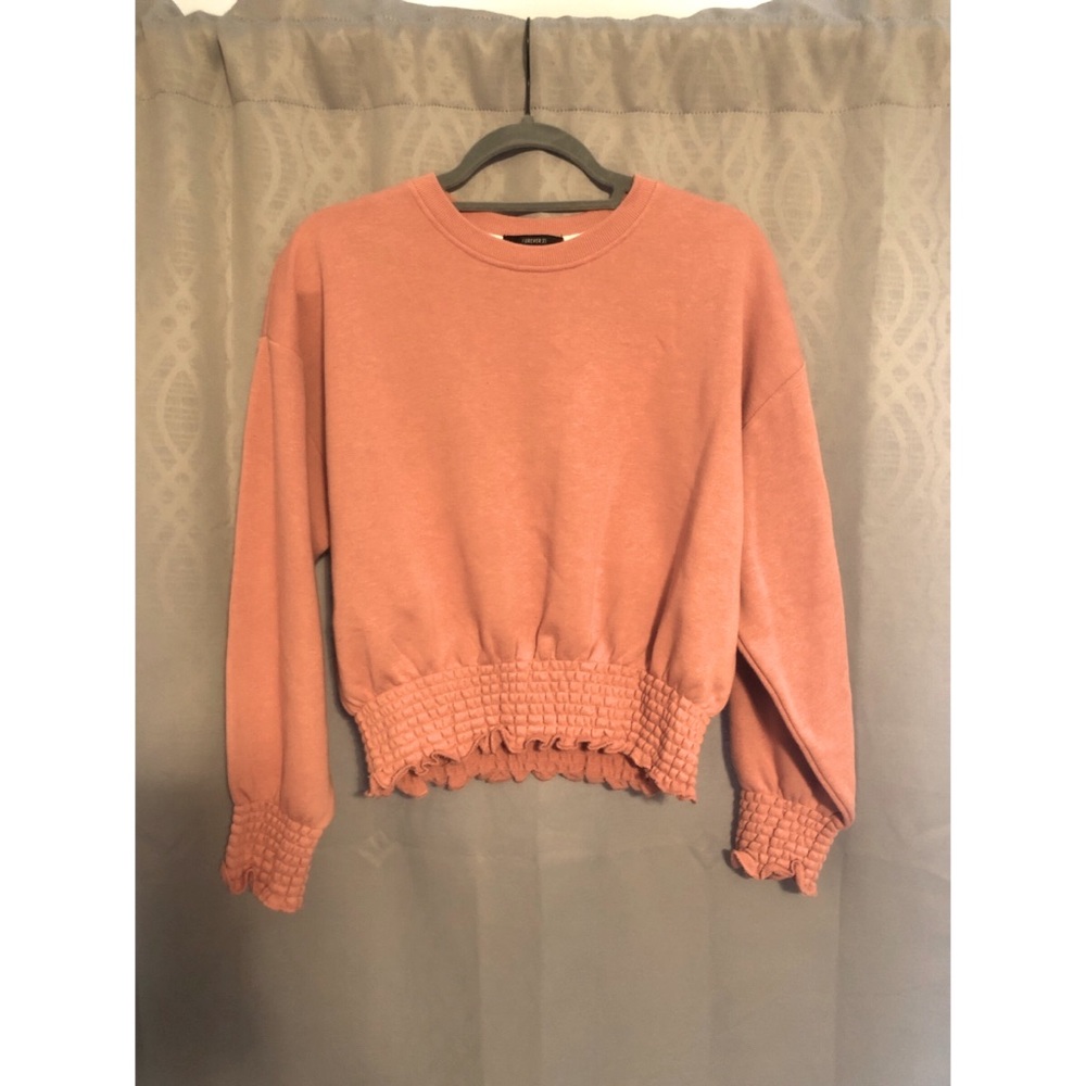 Forever 21 scrunch crew neck